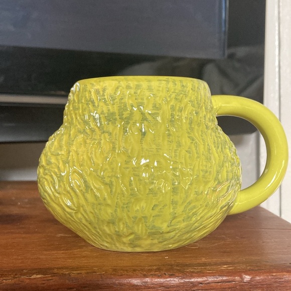 Brand NWT- 18floz- Dr Seuss Ent. The Grinch Hand Painted Ceramic Mug - Picture 8 of 15